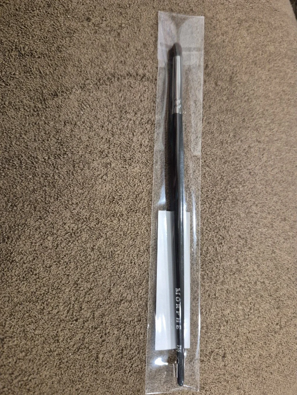 Morphe (E36) Detail Crease Brush